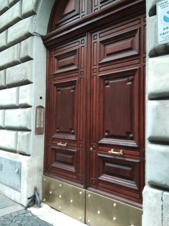 Sixty One Luxury Room Рим Экстерьер фото